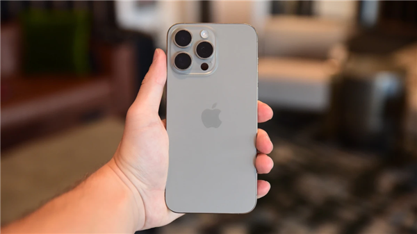 Apple Intelligence不会永久免费!苹果AI未来会收费(图1) Apple Intelligence不会永久免费!苹果AI未来会收费