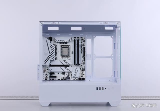 13600KF+4070S畅玩2K高画质黑悟空! 2024年9月装机配置推荐(图18) 13600KF+4070S畅玩2K高画质黑悟空! 2024年9月装机配置推荐(图18)