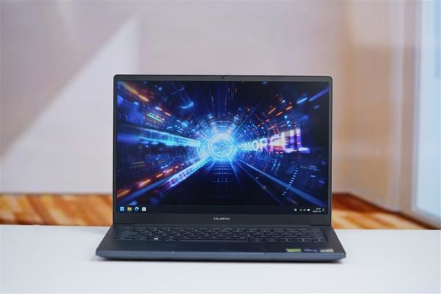 酷睿i9+RTX 4070仅有1.53kg! 七彩虹源N14全能本AI PC评测(图4) 酷睿i9+RTX 4070仅有1.53kg! 七彩虹源N14全能本AI PC评测(图4)