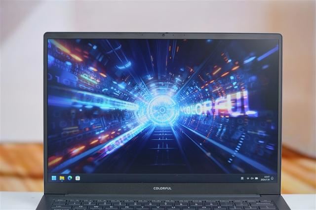 酷睿i9+RTX 4070仅有1.53kg! 七彩虹源N14全能本AI PC评测(图5) 酷睿i9+RTX 4070仅有1.53kg! 七彩虹源N14全能本AI PC评测(图5)
