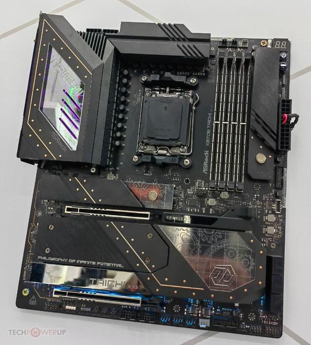 华擎X870/X870E系列主板全阵容亮相:AM5接口坚持到2027年(图3) 华擎X870/X870E系列主板全阵容亮相:AM5接口坚持到2027年(图3)