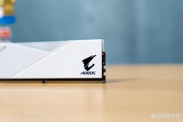 449元起! 威刚XPG 技嘉白曜雕联名龙耀 D500G 内存评测(图7) 449元起! 威刚XPG 技嘉白曜雕联名龙耀 D500G 内存评测(图7)