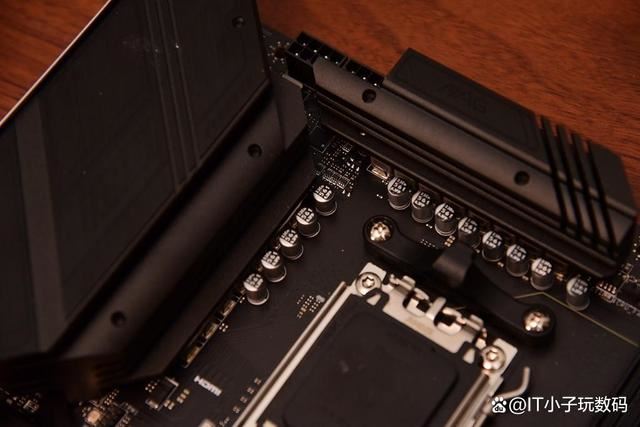 逆袭14700K! AMD RYZEN5 9700X对比14700K实际测评(图9)