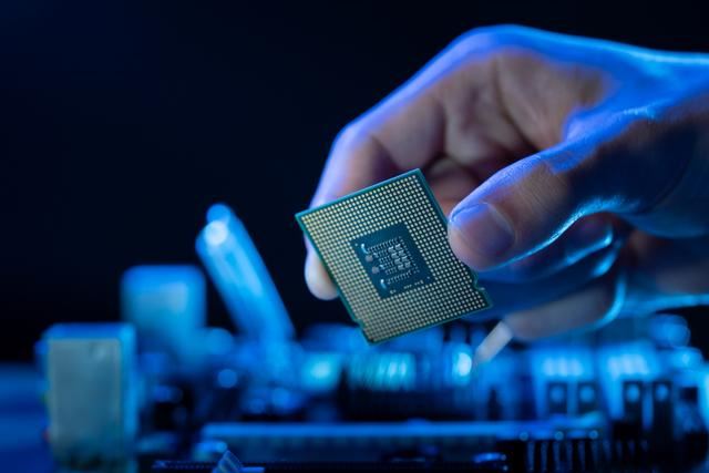 锐龙5 7500F和i5-12600KF怎么选? 12600KF vs 7500F性能对比测评(图1)