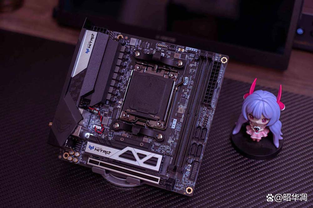 7400MB/s拉高PCIe 4.0上限! 希捷酷鱼530固态硬盘测评(图6) 7400MB/s拉高PCIe 4.0上限! 希捷酷鱼530固态硬盘测评(图6)
