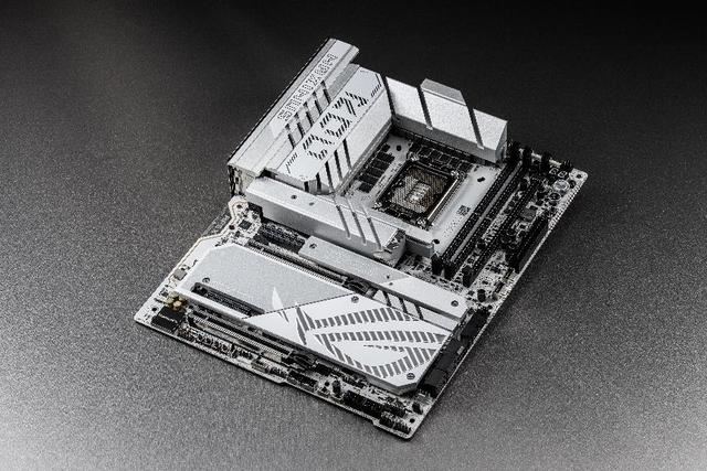 7488.8MHz! 华硕ROG Z890 APEX主板性能测评(图10) 7488.8MHz! 华硕ROG Z890 APEX主板性能测评(图10)