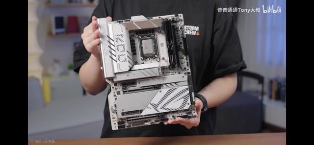 7488.8MHz! 华硕ROG Z890 APEX主板性能测评(图11) 7488.8MHz! 华硕ROG Z890 APEX主板性能测评(图11)