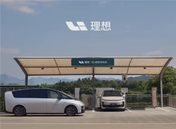 高速网络覆盖23省市!理想汽车超充站突破1400座(图1) 高速网络覆盖23省市!理想汽车超充站突破1400座