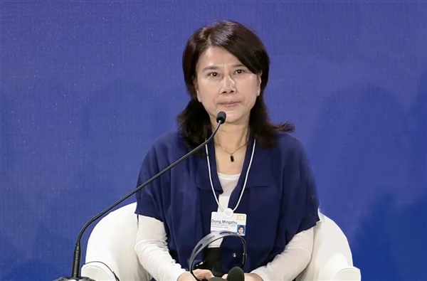 董明珠:格力空气能热水器水电分离 永远不会发生电死人事故(图1) 董明珠:格力空气能热水器水电分离 永远不会发生电死人事故