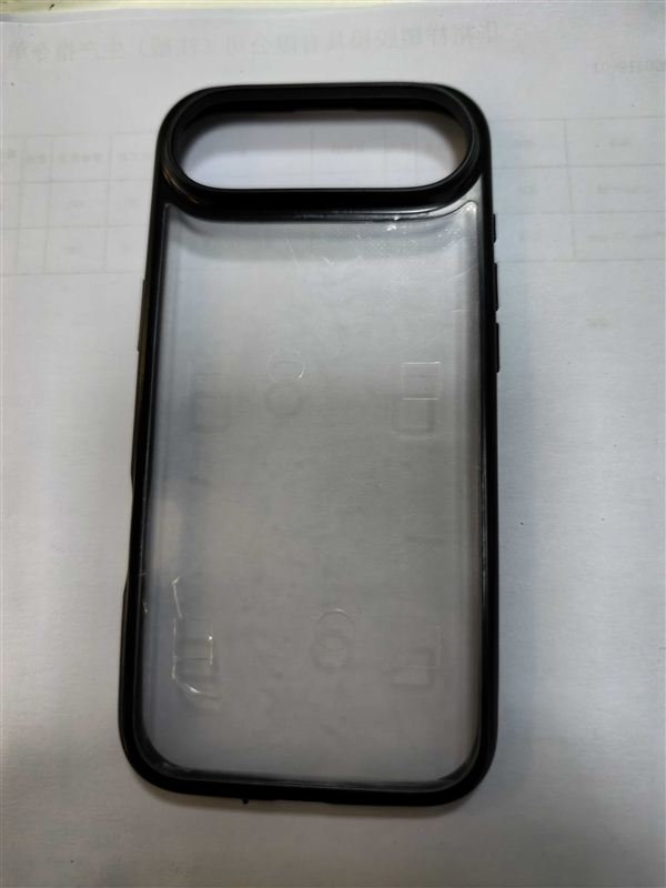 最薄苹果手机!iPhone 17 Air首个手机壳现身(图1) 最薄苹果手机!iPhone 17 Air首个手机壳现身