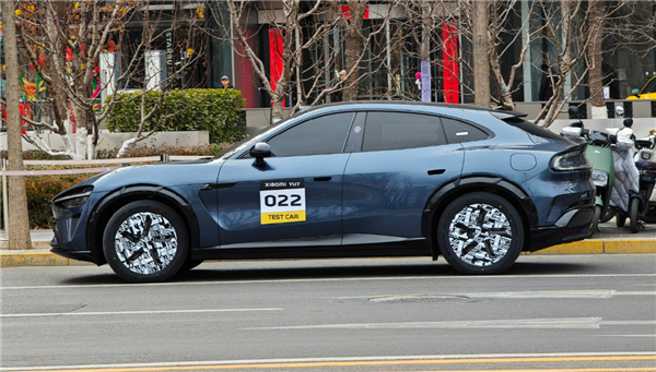 寓意“陆地战车、御风而行” 雷军:小米YU7读作“小米御7”(图2) 寓意“陆地战车、御风而行” 雷军:小米YU7读作“小米御7”